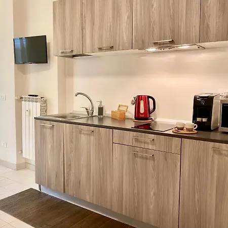 Habitual Apartment *